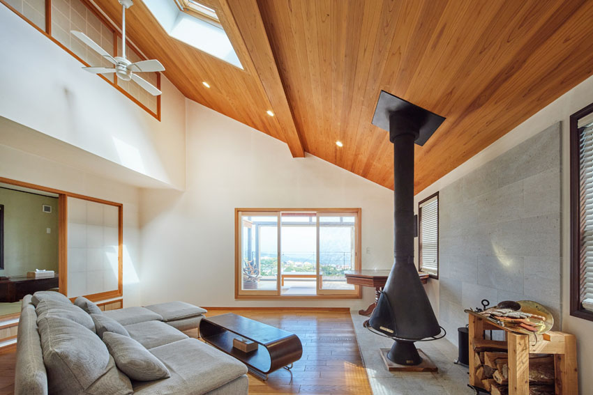 熱海ベース 薪ストーブ